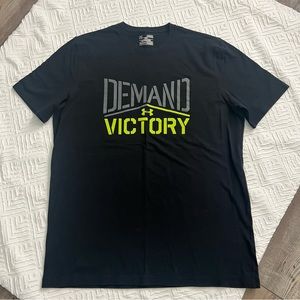 Men’s Under Armour Tshirt. Activewear/Casual Black/green. Never used. Size M.